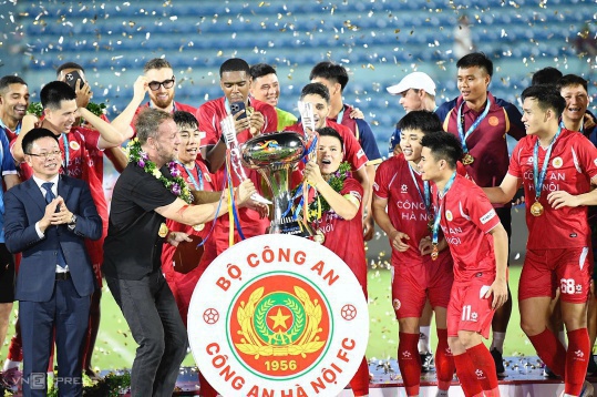 Công an Hà Nội đoạt Siêu cup Quốc gia