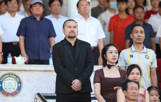 HLV Popov gia hạn hợp đồng với Thanh Hoá