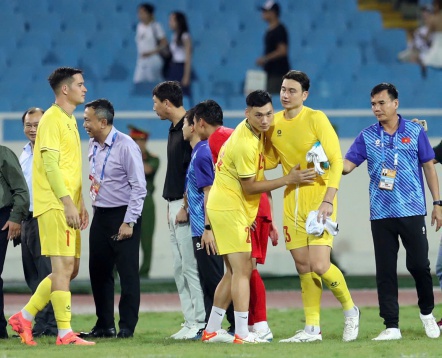 Trận cầu buồn của Đặng Văn Lâm