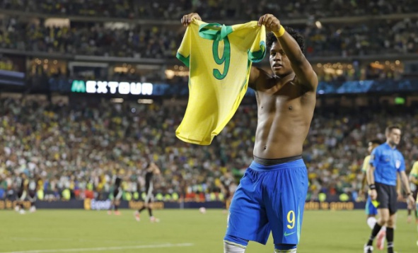 Thần đồng Brazil từ chối so sánh với Pele