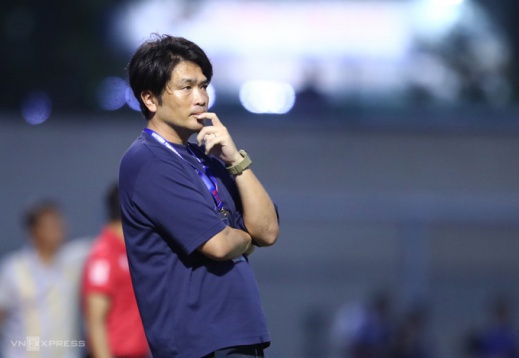 Hà Nội FC chia tay HLV Daiki Iwamasa